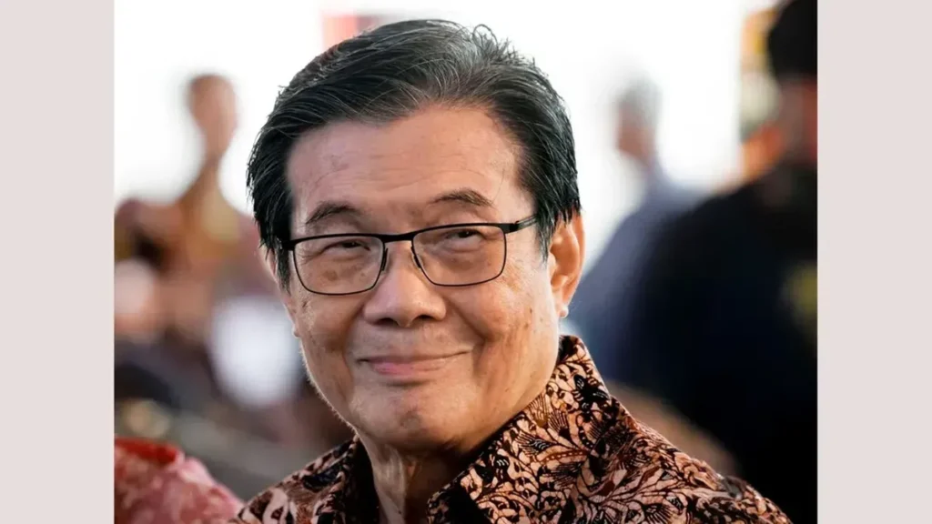 Profil Prajogo Pangestu